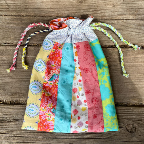 Simple Drawstring Bag from Scraps - Aunt Ems Quilts